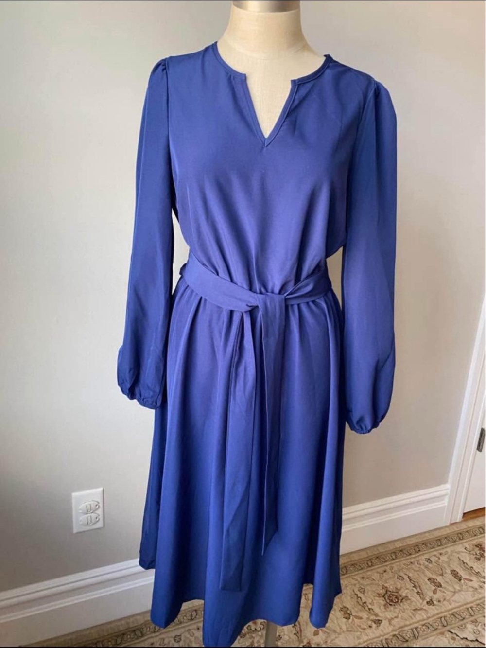 Elegant Royal Blue Long-Sleeve Belted Midi Dress